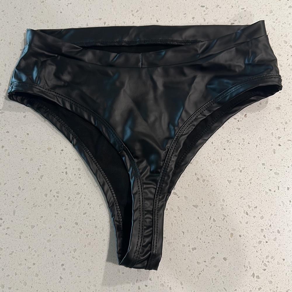 iHeartRaves bottoms